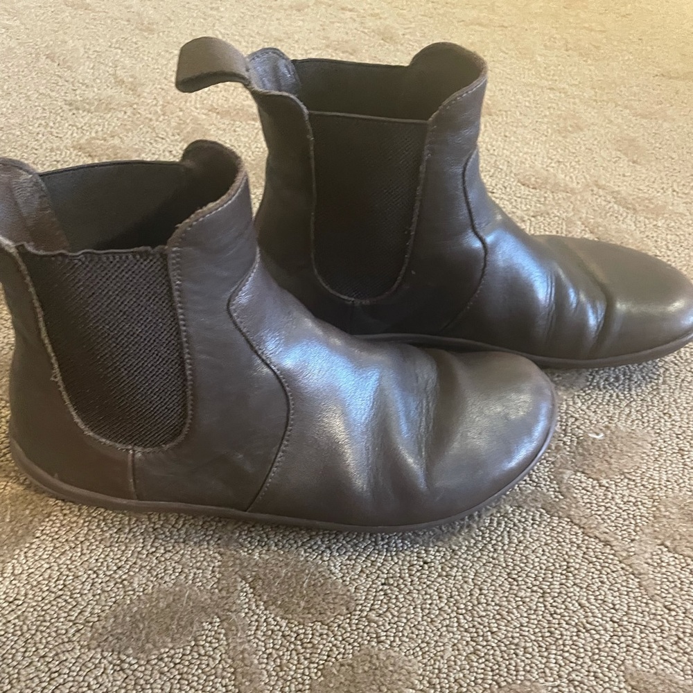 Vivobarefoot Fulhams women’s size 9/40 EU